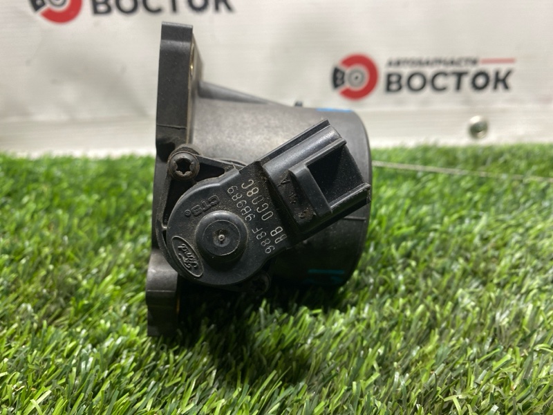 Дроссельная заслонка, 2000 рублей, Пешки