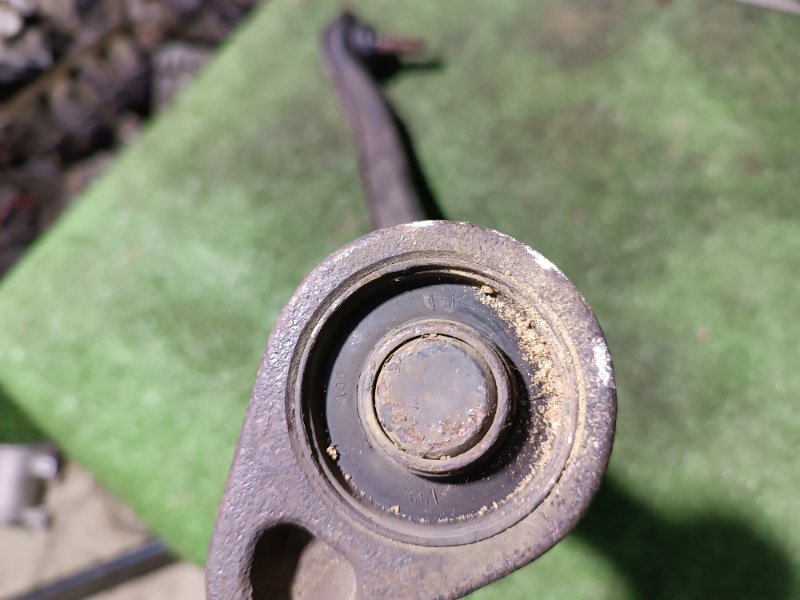 Рычаг нижний, 2500 рублей, Пешки