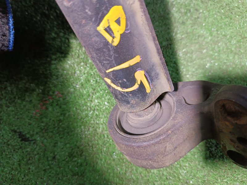 Рычаг нижний, 2500 рублей, Пешки