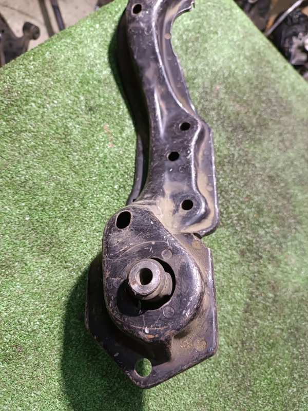 Кронштейн редуктора, 2000 рублей, Пешки