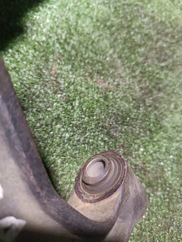 Рычаг нижний, 2500 рублей, Пешки