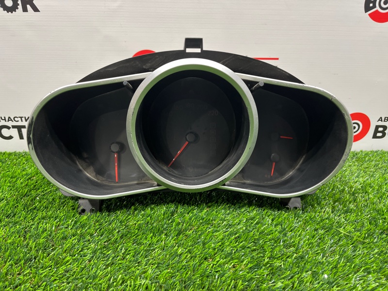 Панель приборов, 2000 рублей, Пешки