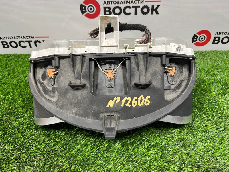 Панель приборов, 2000 рублей, Пешки