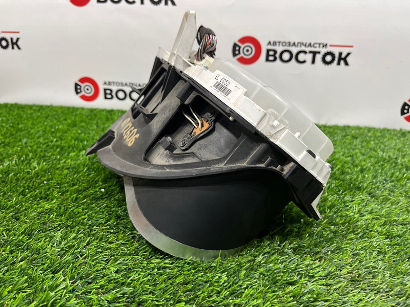 Панель приборов, 2000 рублей, Пешки