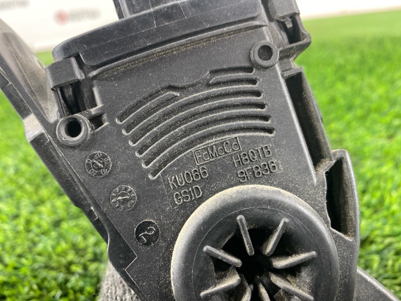 Педаль газа, 2500 рублей, Пешки