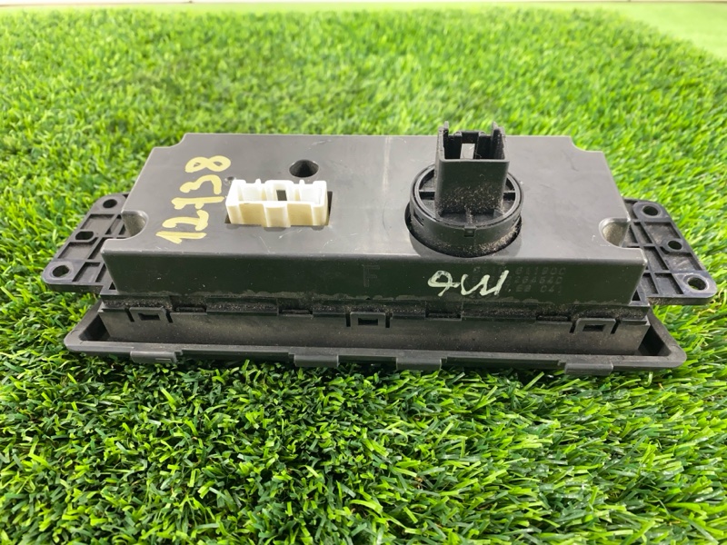 Блок управления климат-контролем, 2000 рублей, Пешки