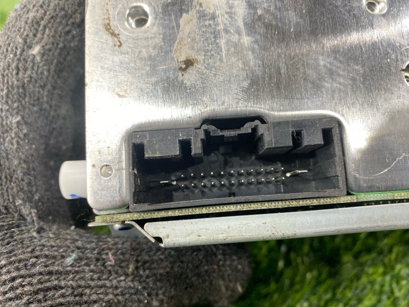 Магнитола, 2000 рублей, Пешки