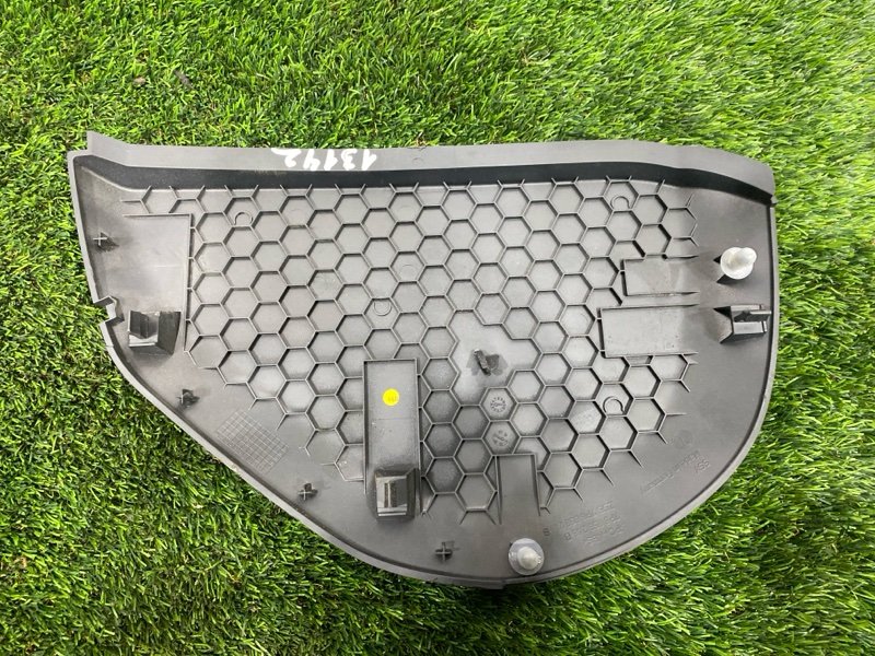 Накладка на торпедо, 1000 рублей, Пешки