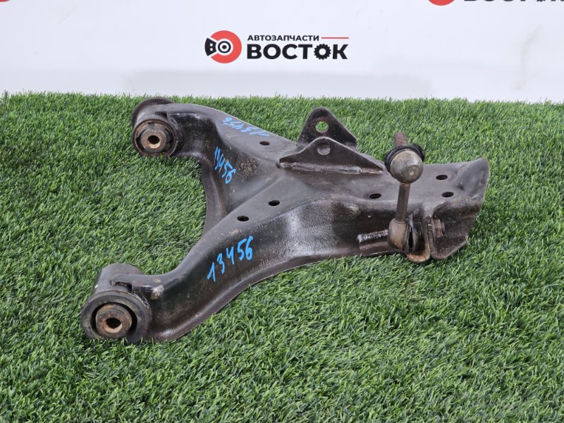 Рычаг нижний, 2500 рублей, Пешки