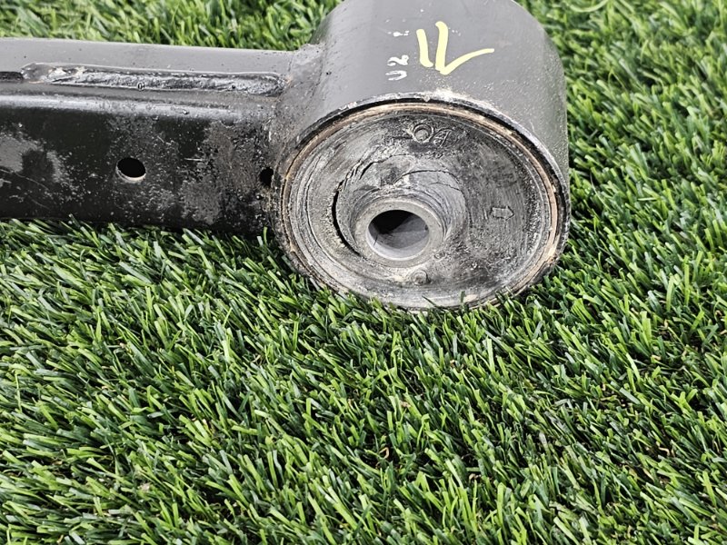 Рычаг нижний, 1500 рублей, Пешки