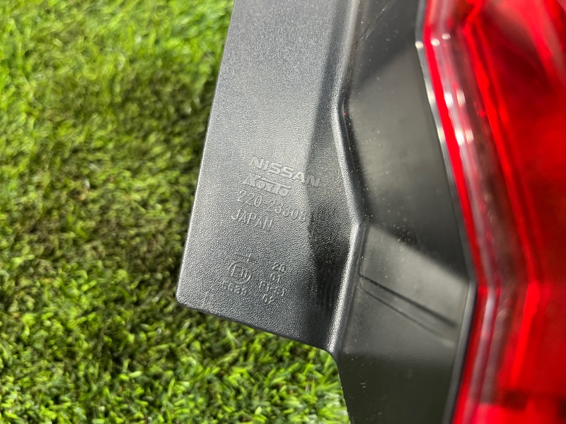 Стоп-сигнал, 9500 рублей, Пешки