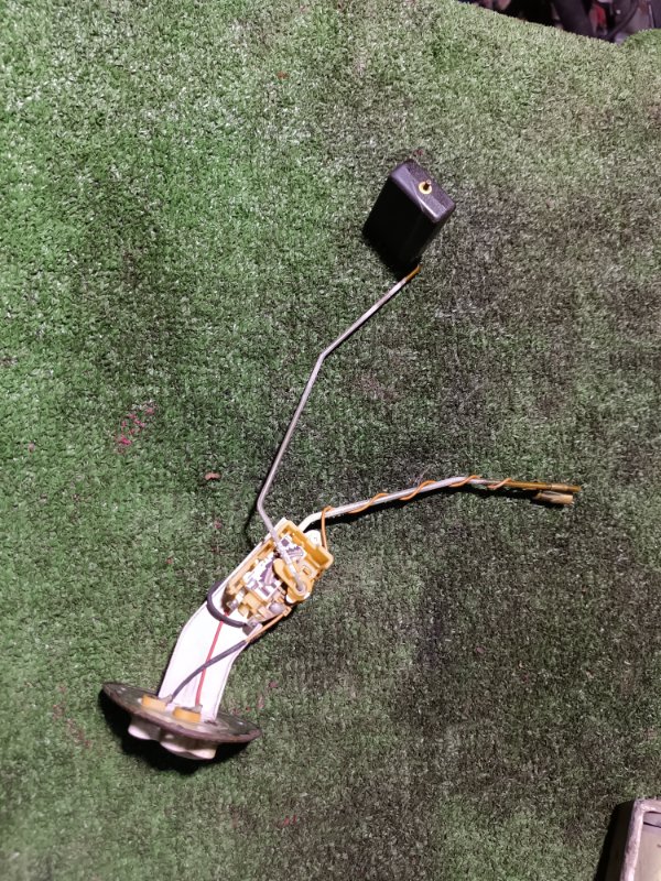 Датчик уровня топлива, 2500 рублей, Пешки