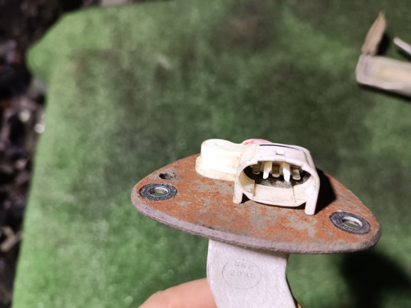 Датчик уровня топлива, 2500 рублей, Пешки