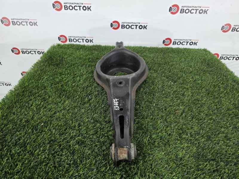 Рычаг нижний, 2000 рублей, Пешки