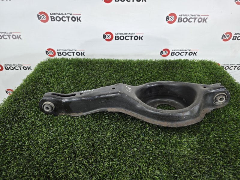 Рычаг нижний, 2000 рублей, Пешки