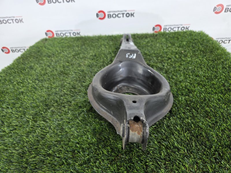 Рычаг нижний, 2000 рублей, Пешки