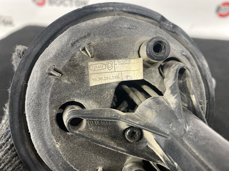 Зеркало боковое, 2000 рублей, Пешки