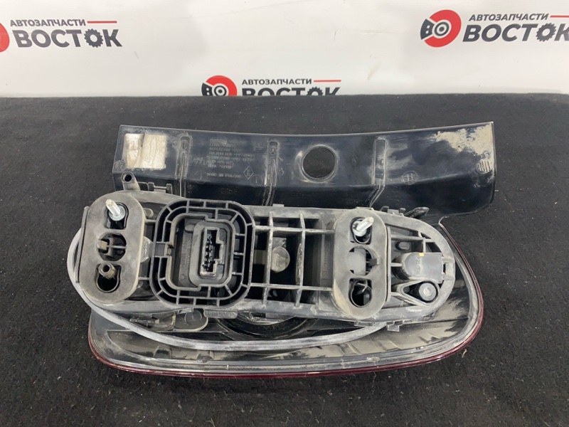 Стоп-сигнал, 2500 рублей, Пешки