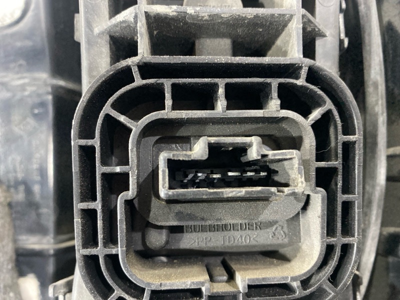 Стоп-сигнал, 2500 рублей, Пешки