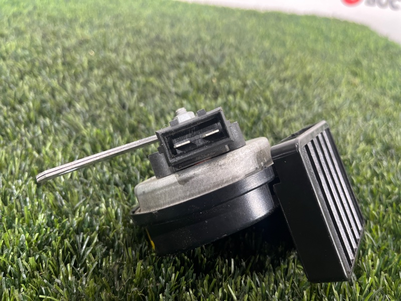 Звуковой сигнал, 1500 рублей, Пешки