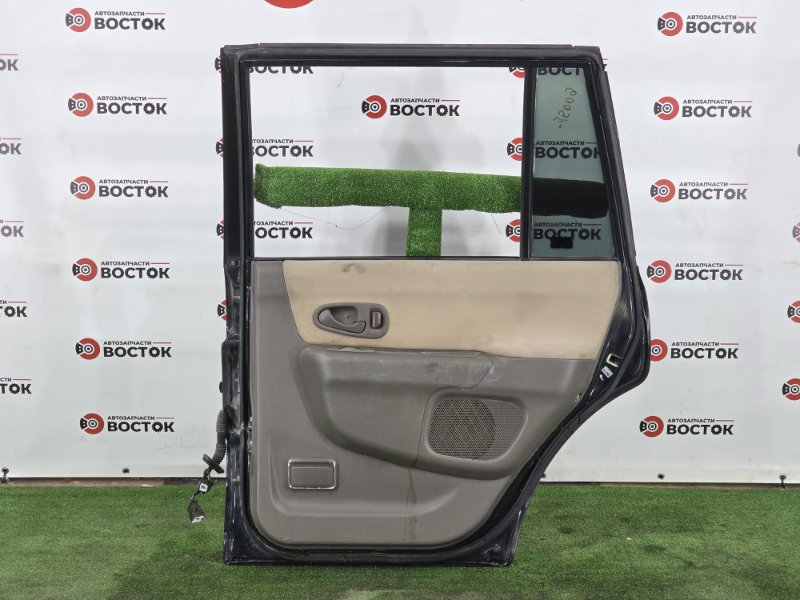 Дверь, 10000 рублей, Пешки