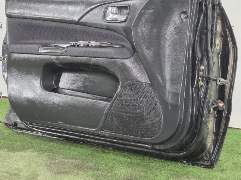 Дверь, 10000 рублей, Пешки