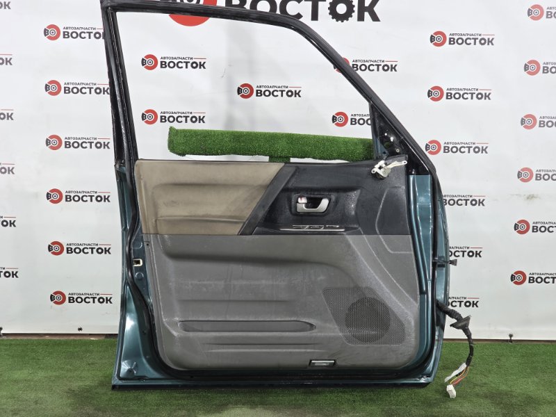 Дверь, 10000 рублей, Пешки