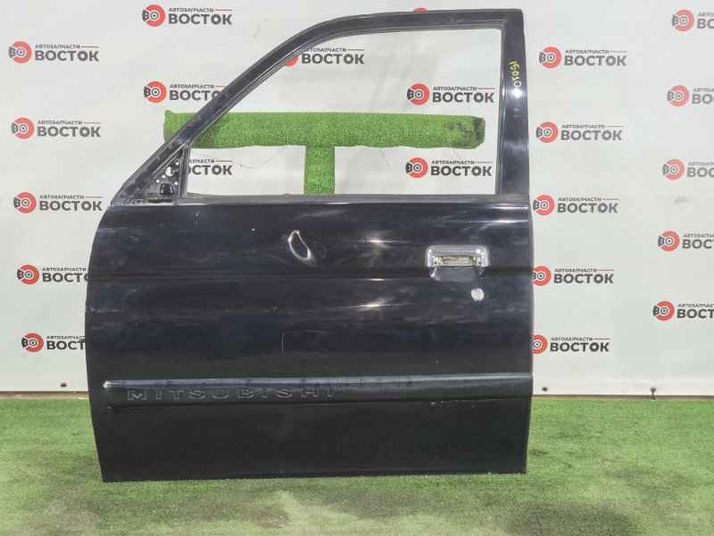 Дверь, 10000 рублей, Пешки