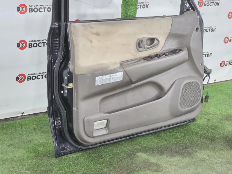 Дверь, 10000 рублей, Пешки