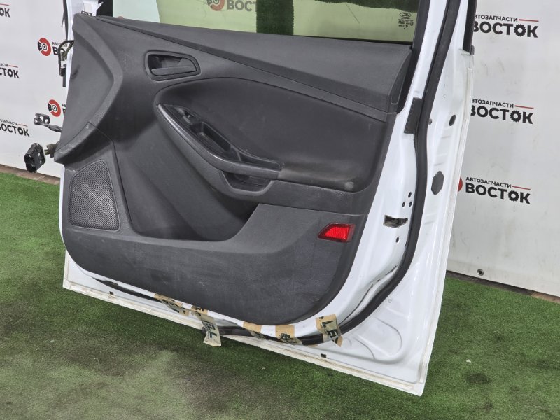 Дверь, 20000 рублей, Пешки