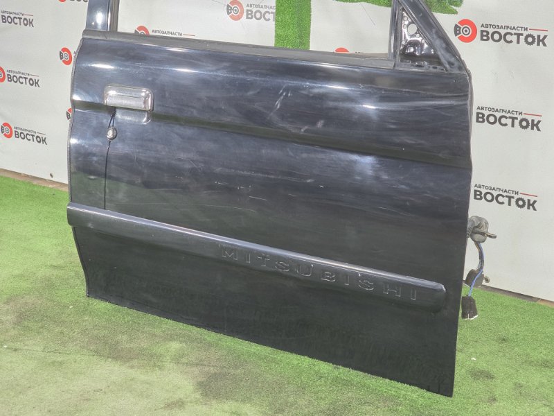 Дверь, 10000 рублей, Пешки