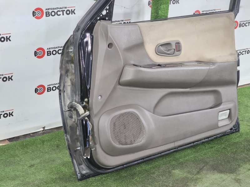 Дверь, 10000 рублей, Пешки