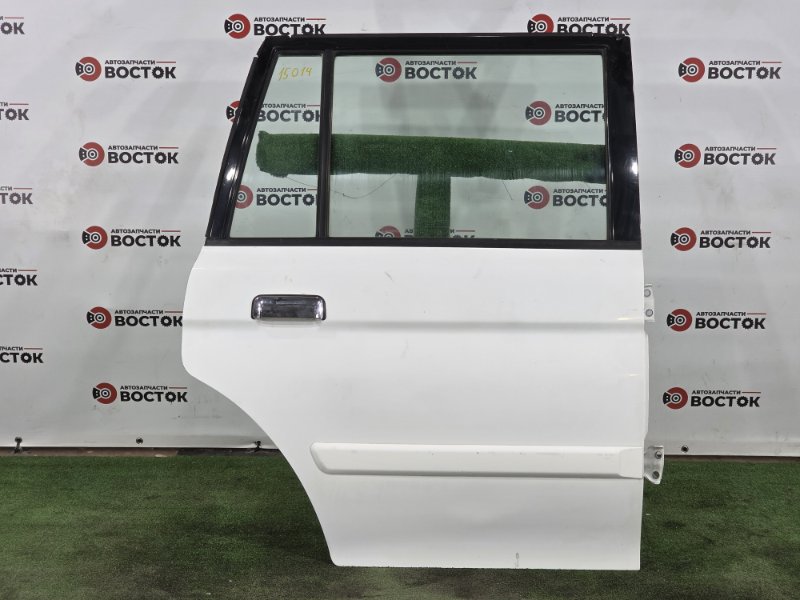 Дверь, 10000 рублей, Пешки