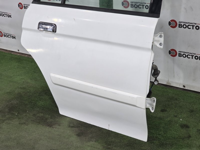 Дверь, 10000 рублей, Пешки