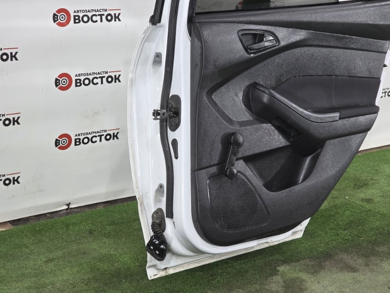 Дверь, 20000 рублей, Пешки