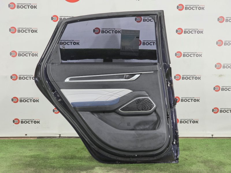 Дверь, 50000 рублей, Пешки