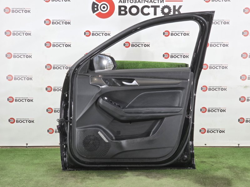 Дверь, 50000 рублей, Пешки