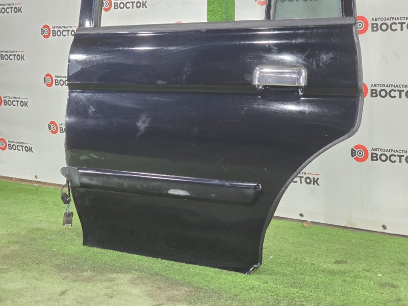 Дверь, 10000 рублей, Пешки