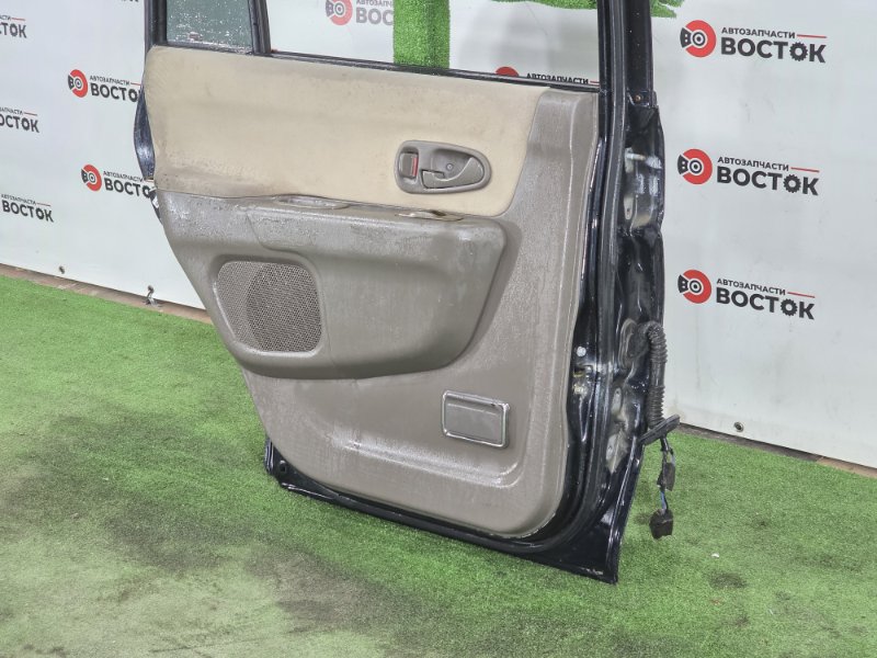 Дверь, 10000 рублей, Пешки