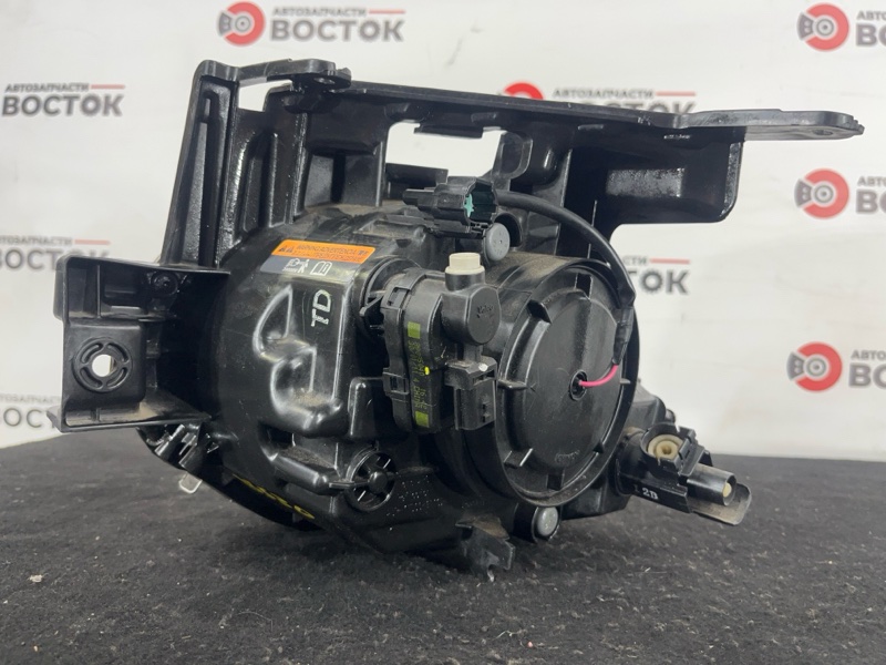 Фара, 9000 рублей, Пешки