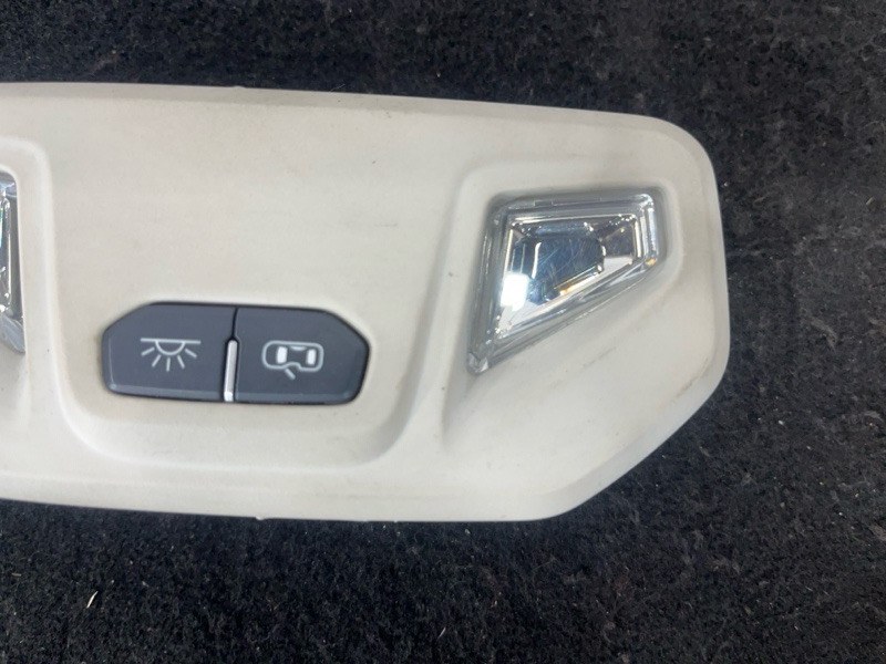 Консоль потолочная, 2000 рублей, Пешки