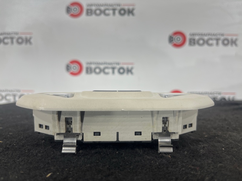 Консоль потолочная, 2000 рублей, Пешки