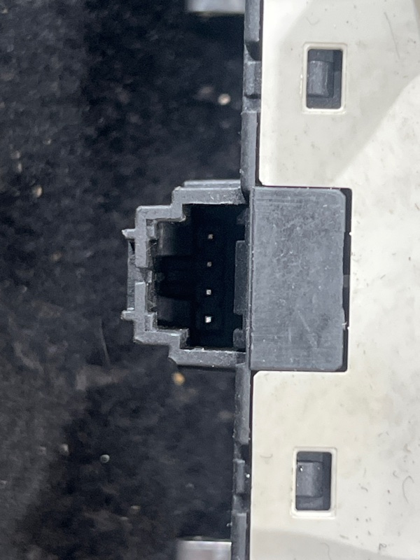 Консоль потолочная, 2000 рублей, Пешки