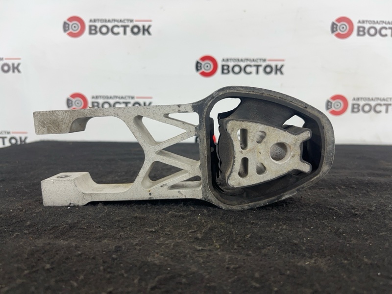 Подушка двигателя, 2000 рублей, Пешки