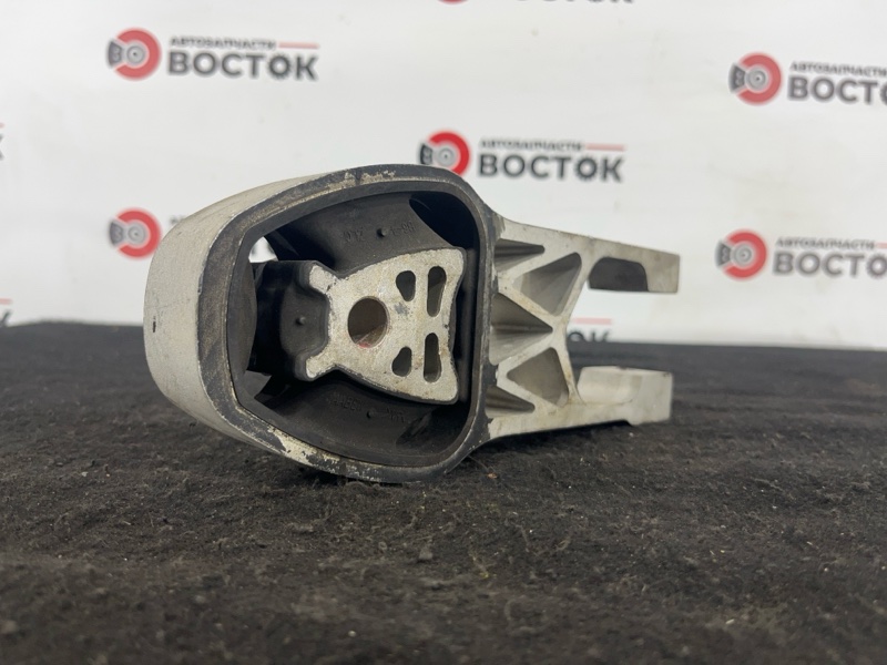 Подушка двигателя, 2000 рублей, Пешки