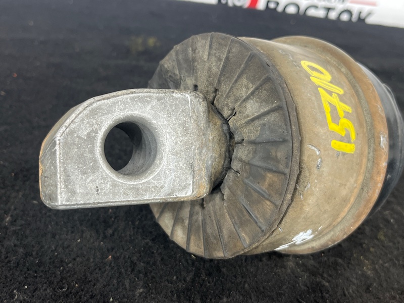 Подушка двигателя, 2000 рублей, Пешки