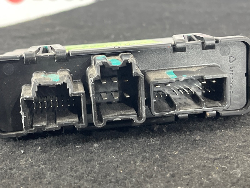 Блок управления крышкой багажника, 10000 рублей, Пешки