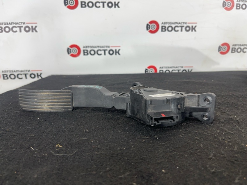 Педаль газа, 4500 рублей, Пешки