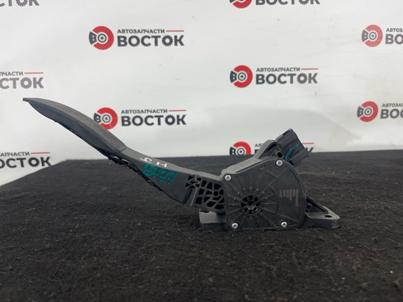 Педаль газа, 4500 рублей, Пешки