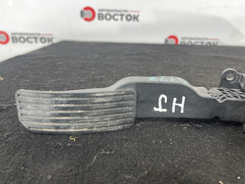 Педаль газа, 4500 рублей, Пешки